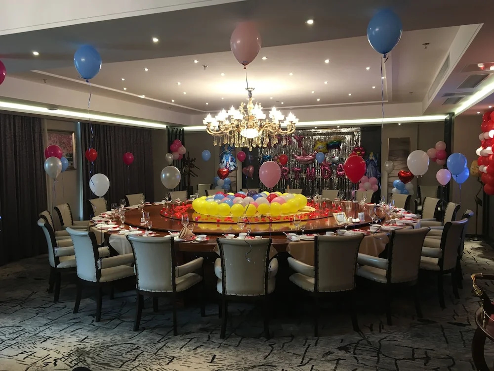 Yantai Dexin International Hotel