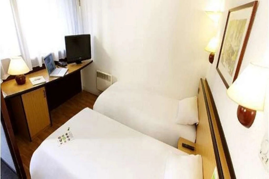 Kyriad Direct Montpellier Saint Jean De Védas - La Peyrière