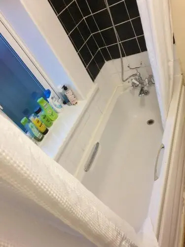 Splendid 4Bedrooms Shared Home