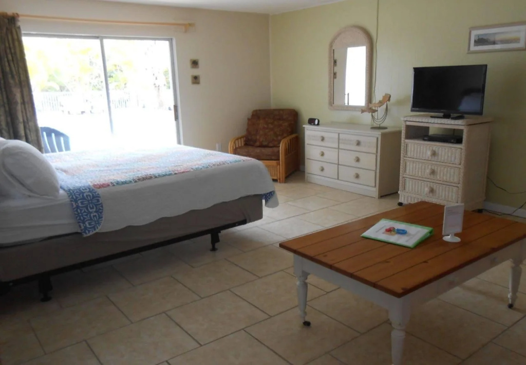 Sunshine Island Inn - Adults only