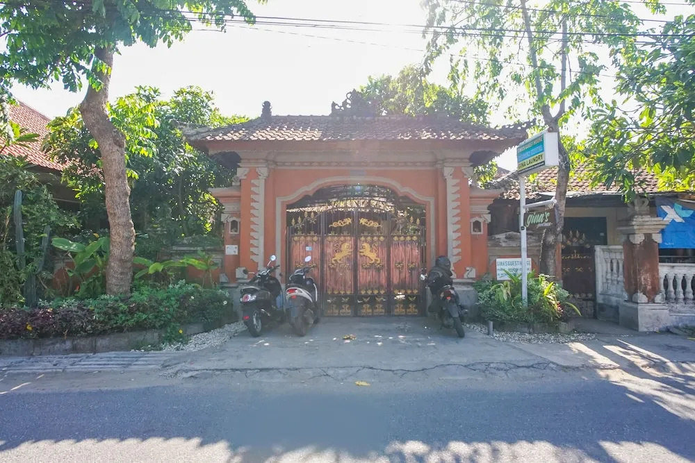 Ginas guest house