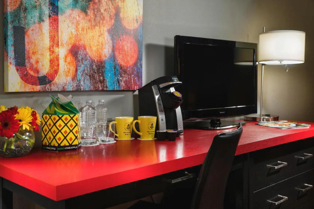 Staypineapple, Hotel FIVE, Downtown Seattle