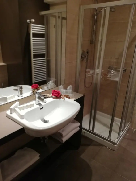 Wall Art Hotel & Residence