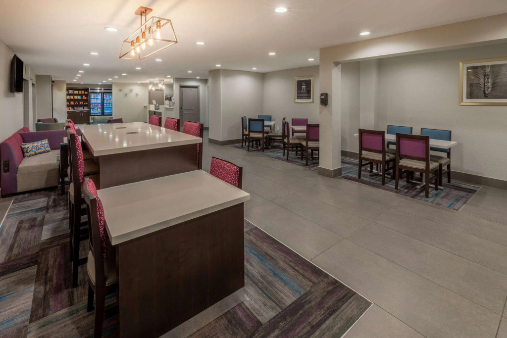 La Quinta by Wyndham Houston NW Brookhollow