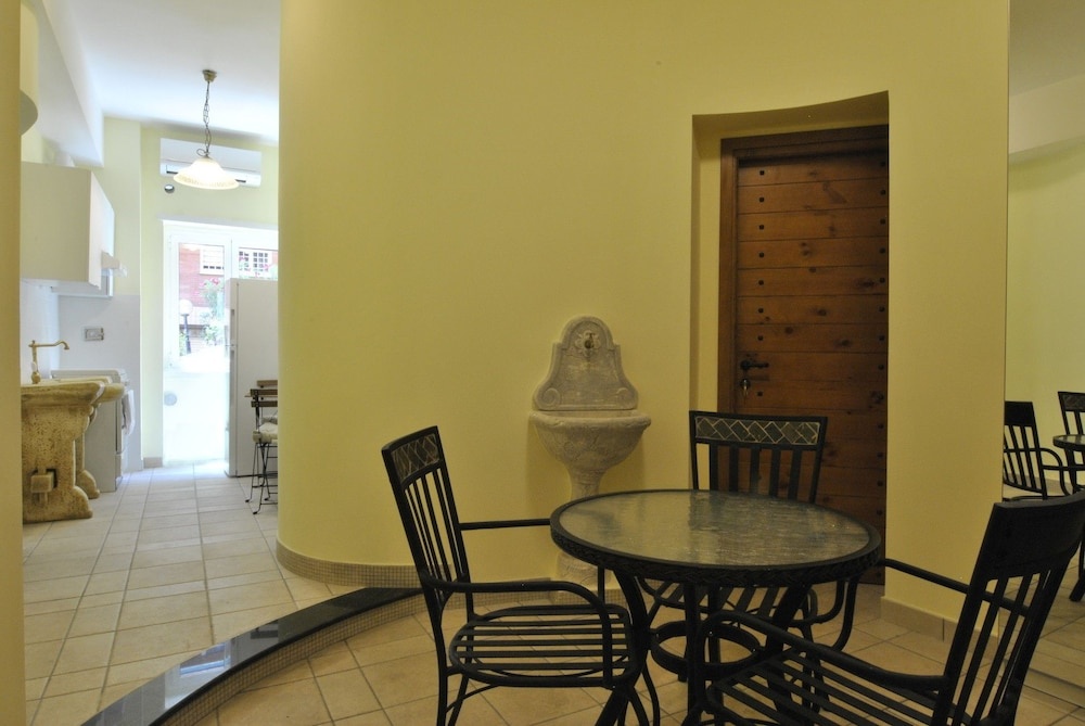 Roma Tourist House