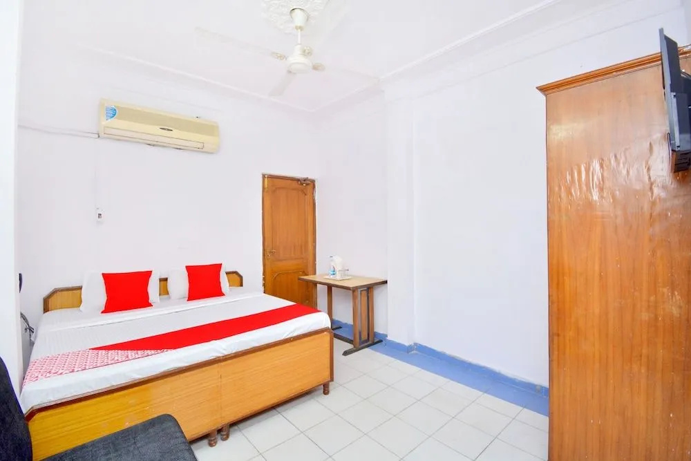 OYO 40793 Hotel S--55 Inn