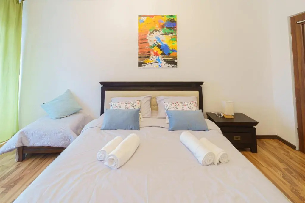 5* mansion in city center