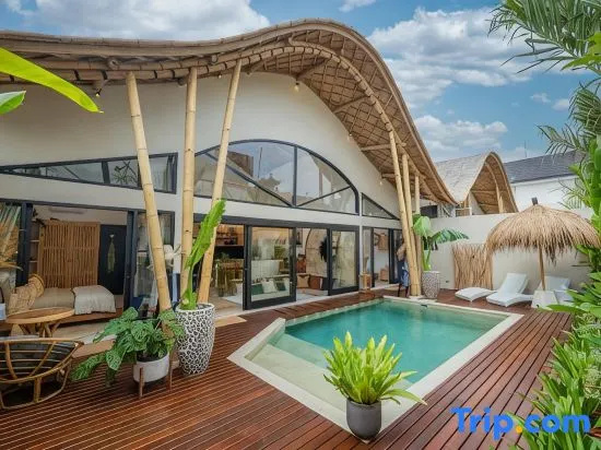Villa Bergaya 2BR Brand New Oasis in Berawa