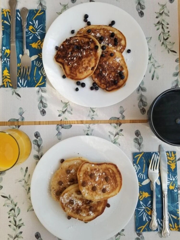 Hill Road Manor Bed & Breakfast