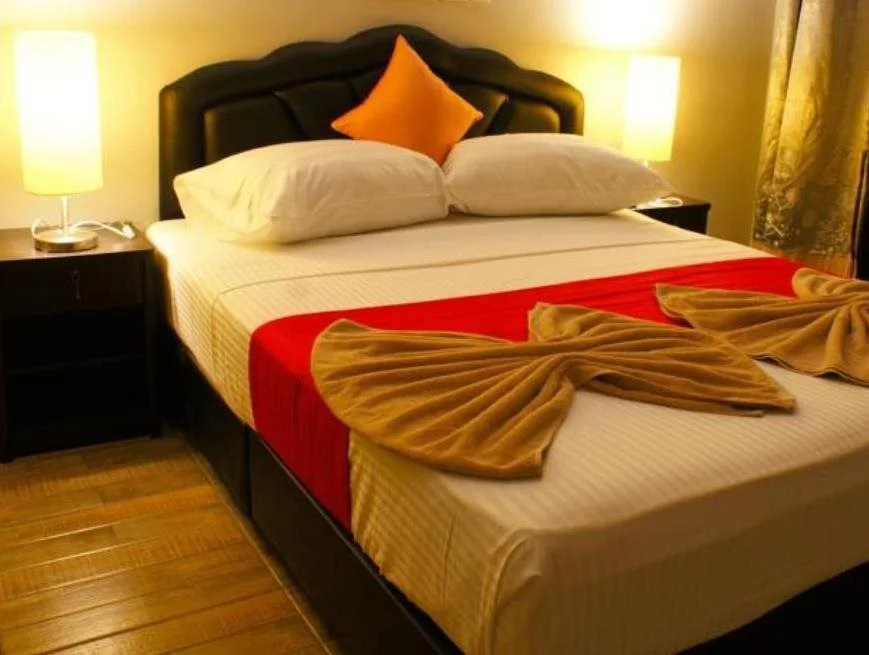Local Island Inn