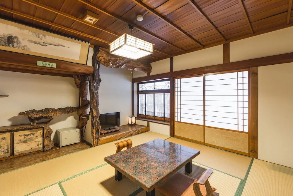 Tsuta Onsen Ryokan