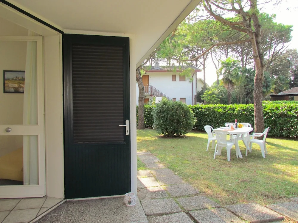 Comfy villa near the beach