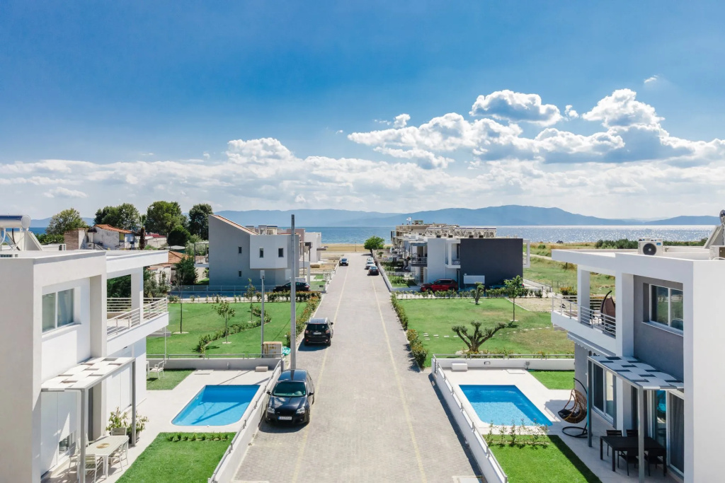 Thalassa Complex