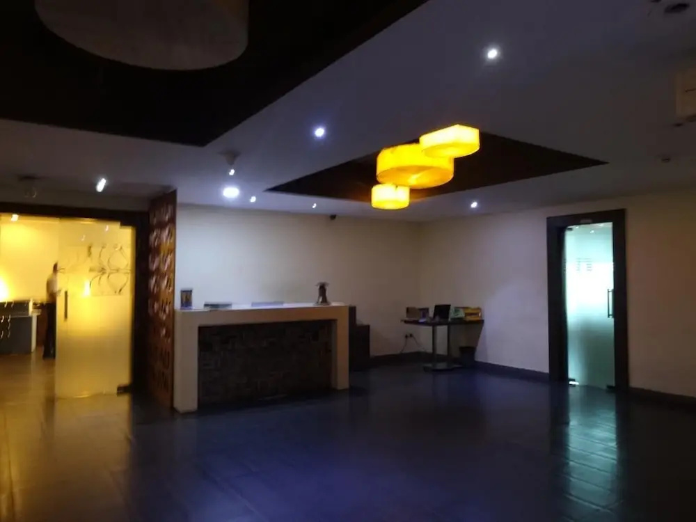 Ampa Skywalk Hotel