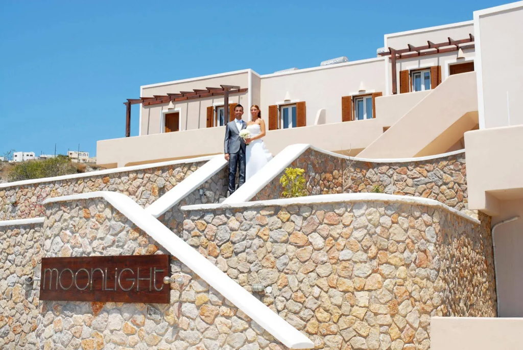 Moonlight Apartments & Suites
