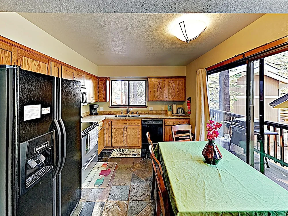 New Listing! Updated Mountain W/ Hot Tub 3 Bedroom Home
