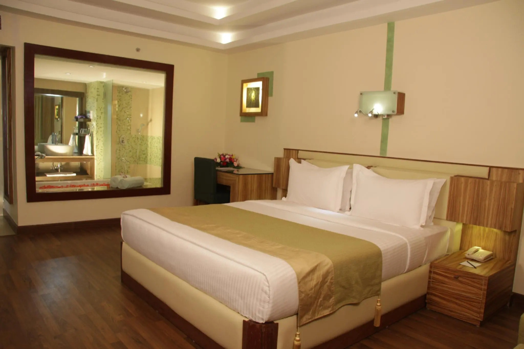 Gokulam Park Hotel & Convention Centre