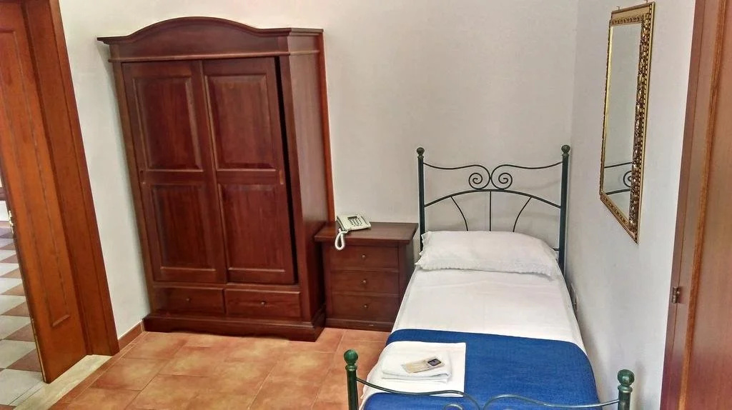 Istituto Antonacci Rooms  Accomodations