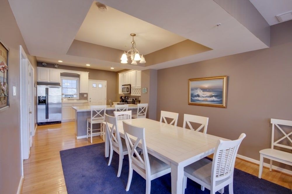 Boards Edge 102 - 4 Br Townhouse