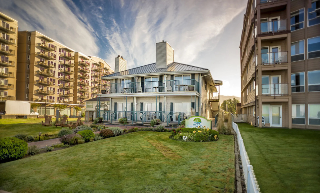 Inn at the Prom Oceanfront