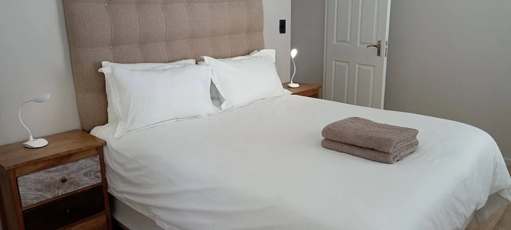 Relax in Style at Ndigo Blue, Langebaan's Coziest Holiday Home