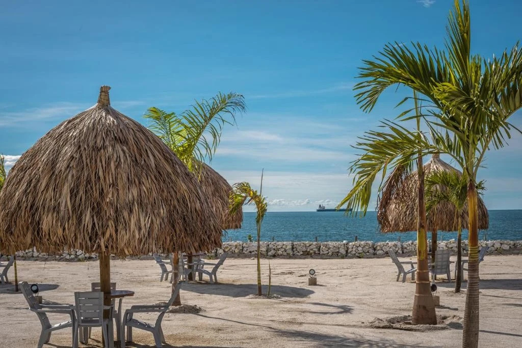 Wyndham Residences Santa Marta Aluna Beach Club