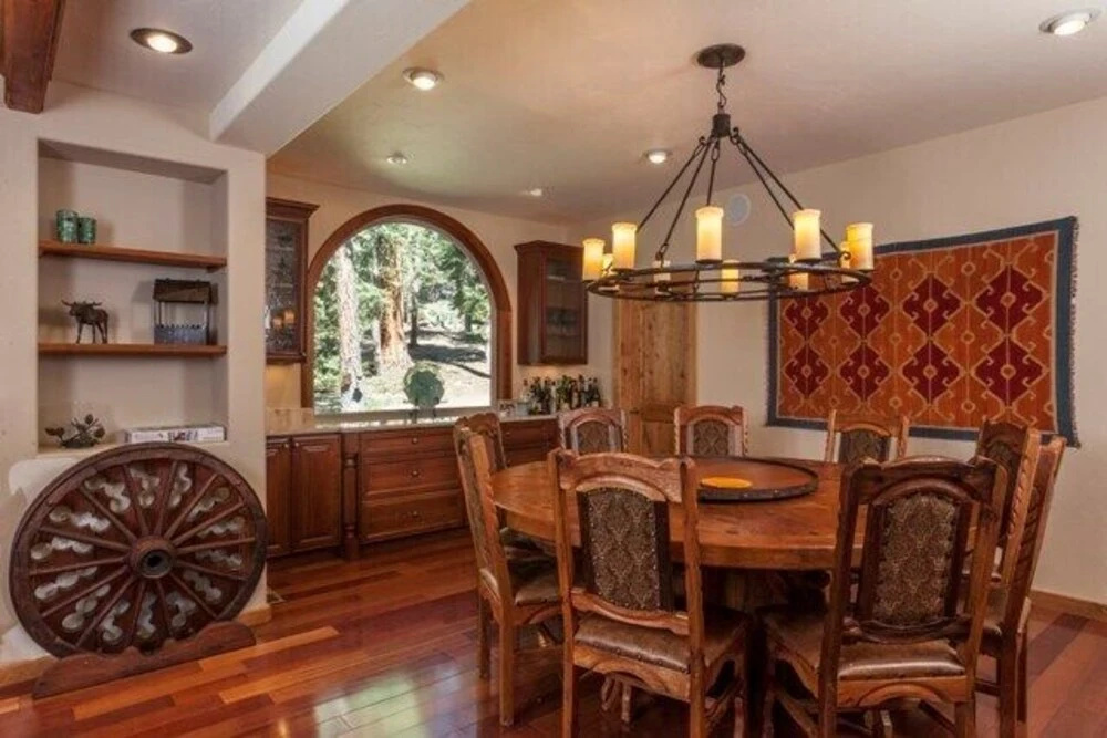 Estates Lodge Luxury Home By RedAwning