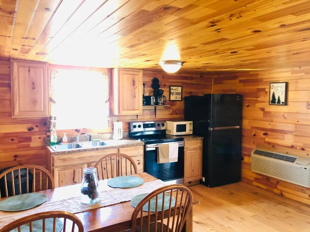Pop’s Cottage