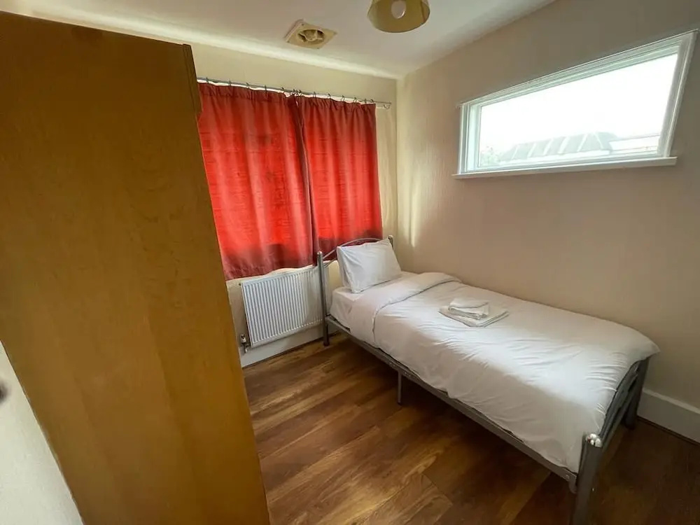 ST NICHOLAS HOTEL