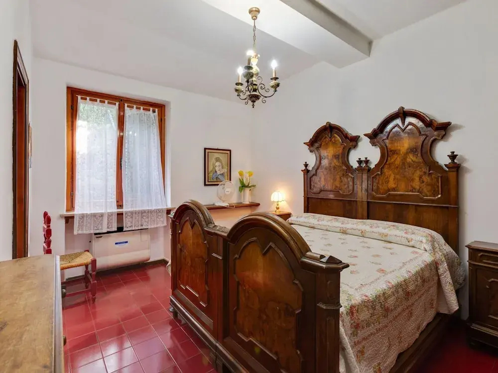 Villa in Torri del Benaco With Lake Garda Views