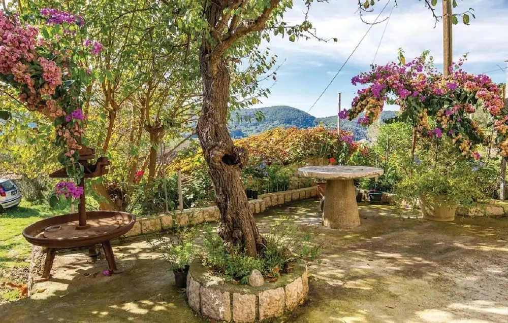 Guest house Kalla