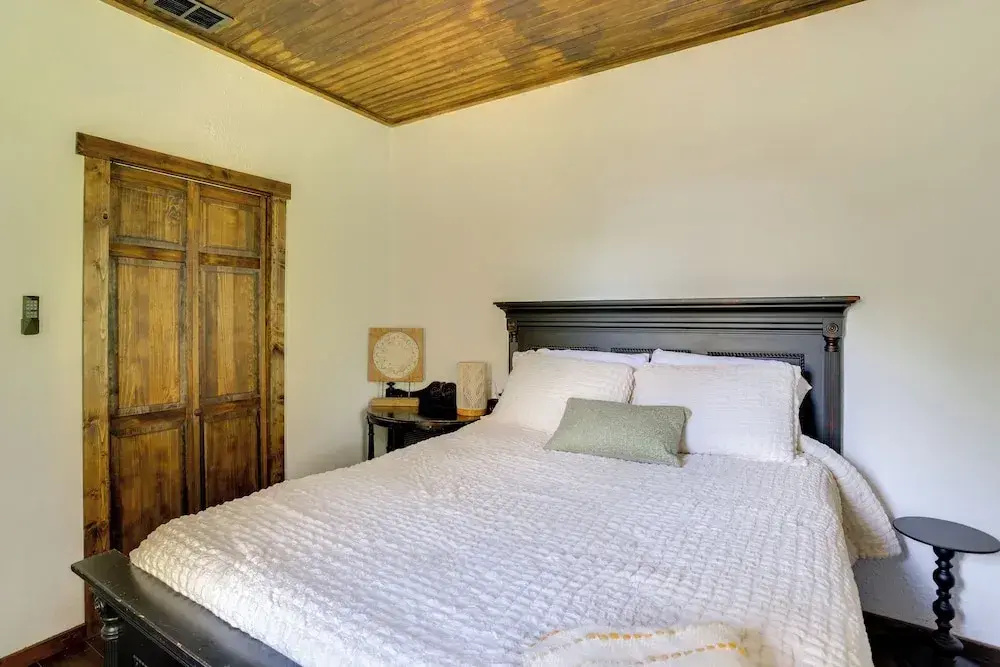< 1 Mi to Downtown Arcadia: Tranquil Wooded Escape