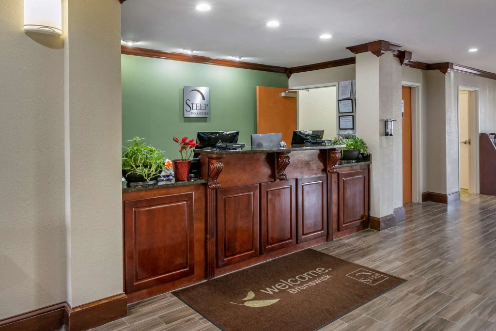 Sleep Inn & Suites Brunswick North