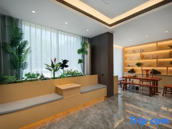 Platinum Film Hotel