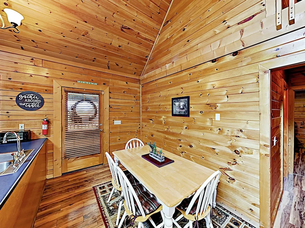 New Listing! Deer Ridge W/ Mountain Views 4 Bedroom Home