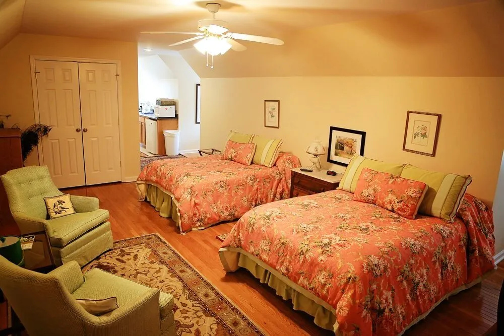 Bennett House Bed & Breakfast