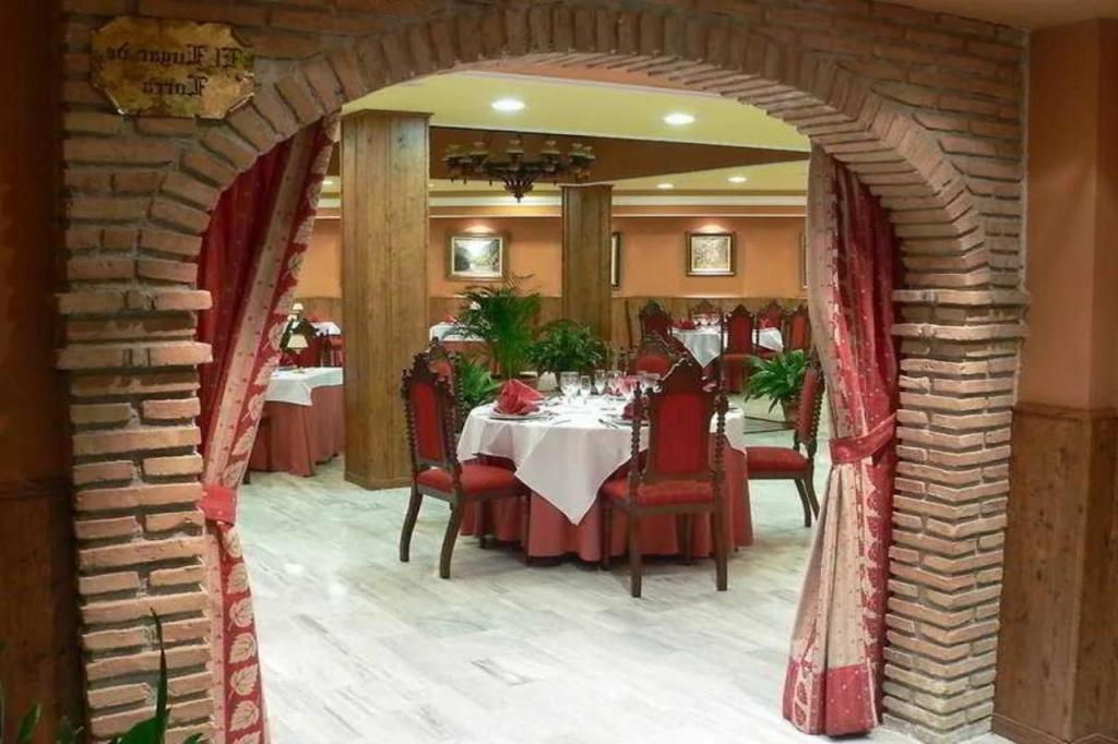 Hotel Reyes Ziries