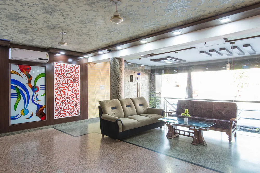 OYO 648 Hotel Royal Ecstasy
