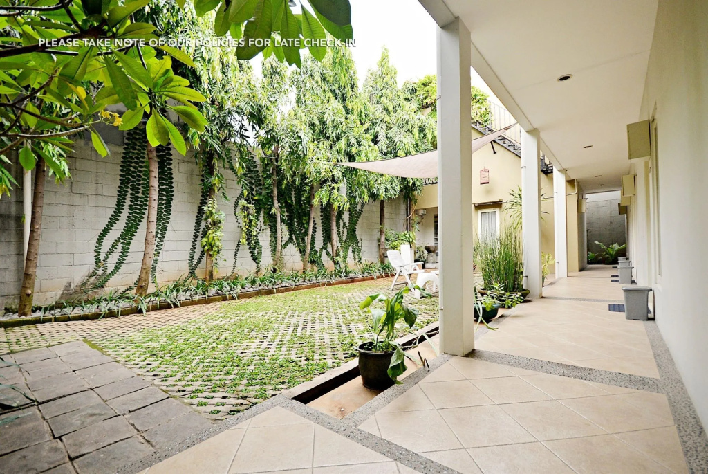 ZEN Rooms Mampang Prapatan Syariah
