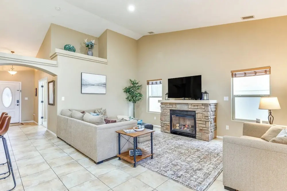 4 Mi to Dtwn Grand Junction: Hot Tub Haven!