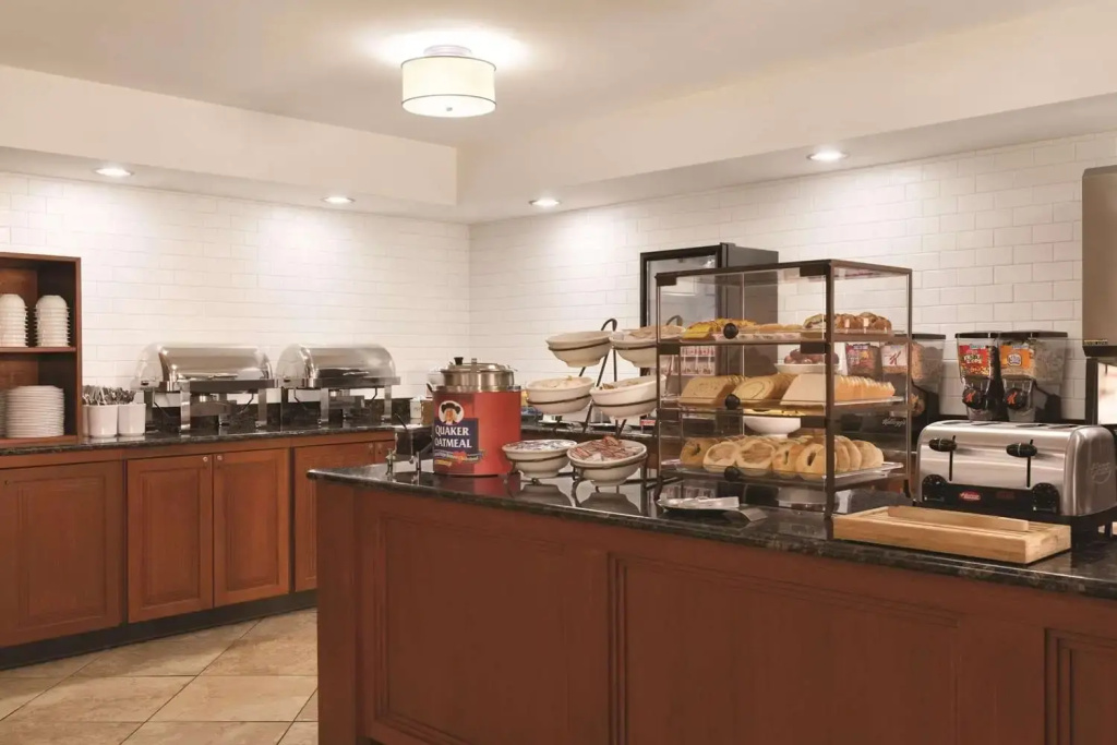 Country Inn & Suites by Radisson, Traverse City, MI