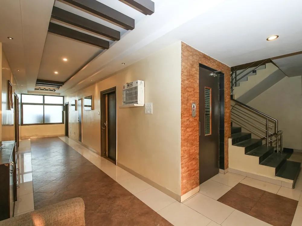 OYO 13063 Hotel Rahul