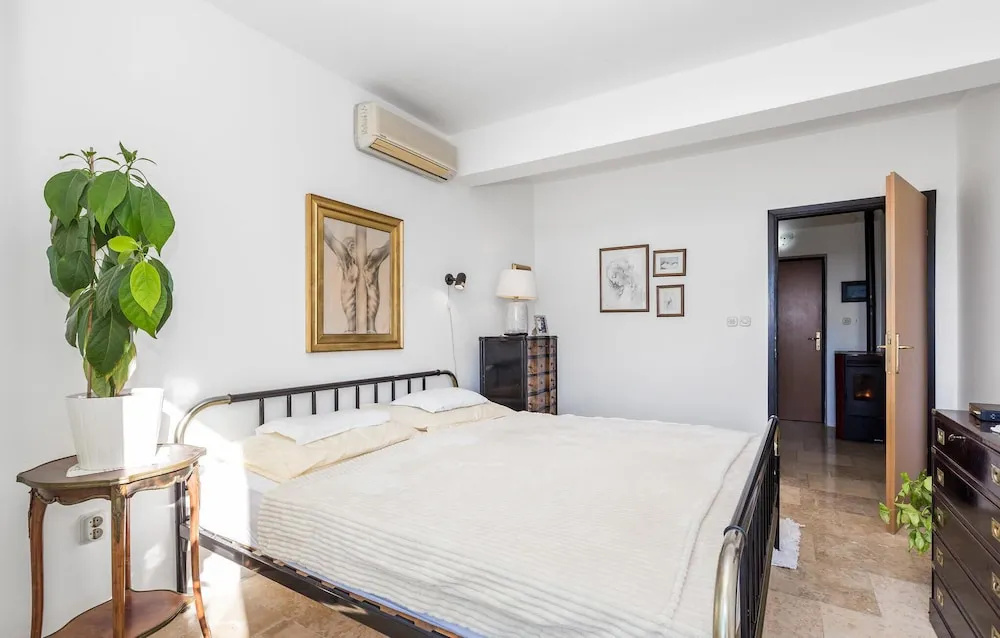 Awesome Apartment in Banjol With 2 Bedrooms and Wifi