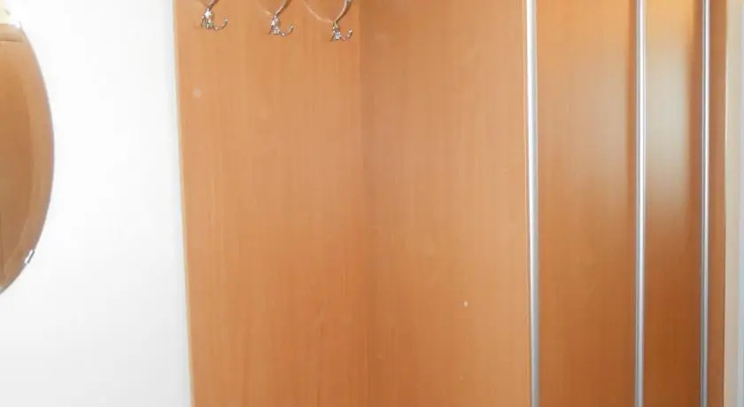 На Красном проспекте 1