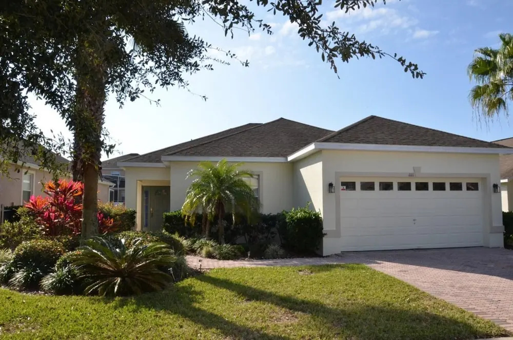 1111 North Hampton at Highlands Reserve
