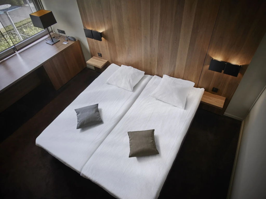 Serwir Hotel