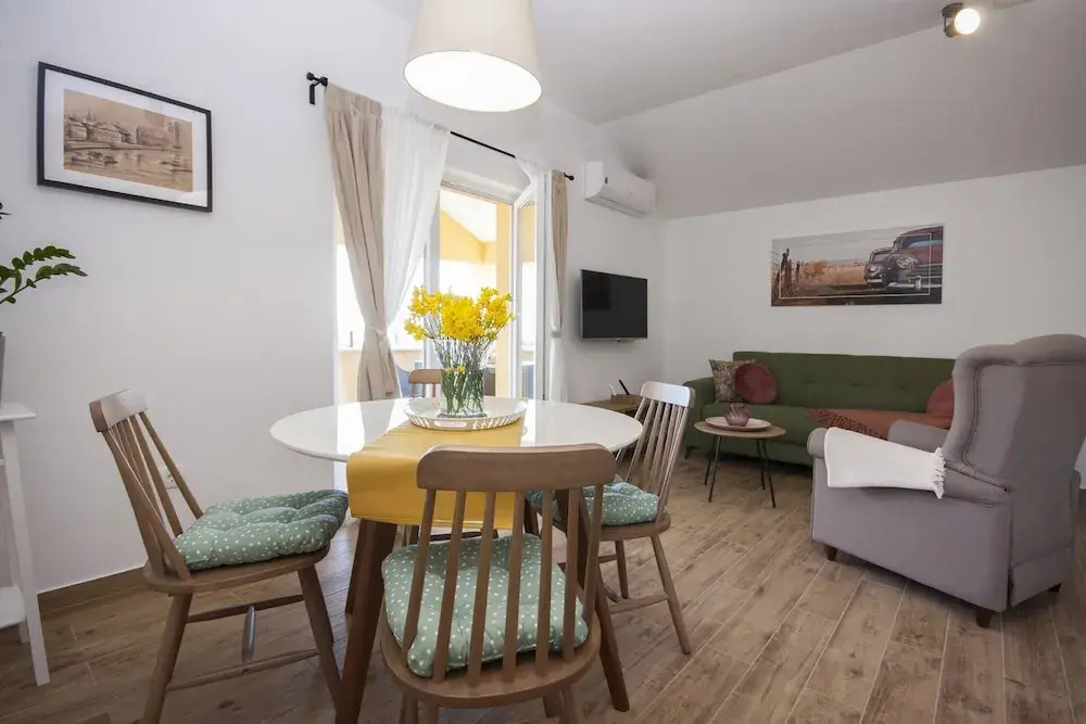 Modern and Cozy Apartment for 3 Guests