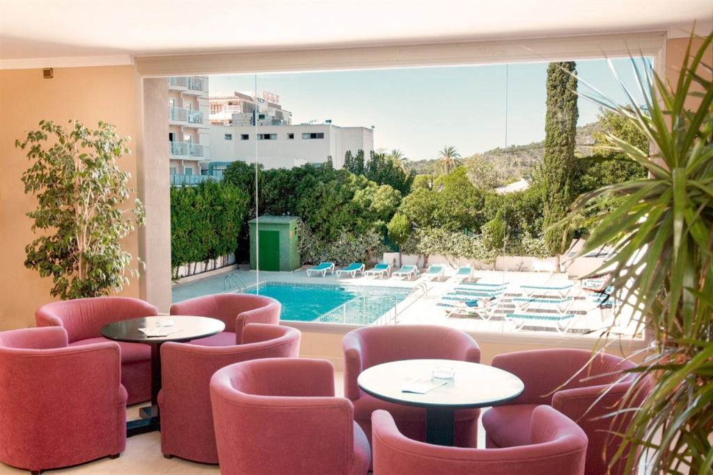 Apartamentos Sol y Vera