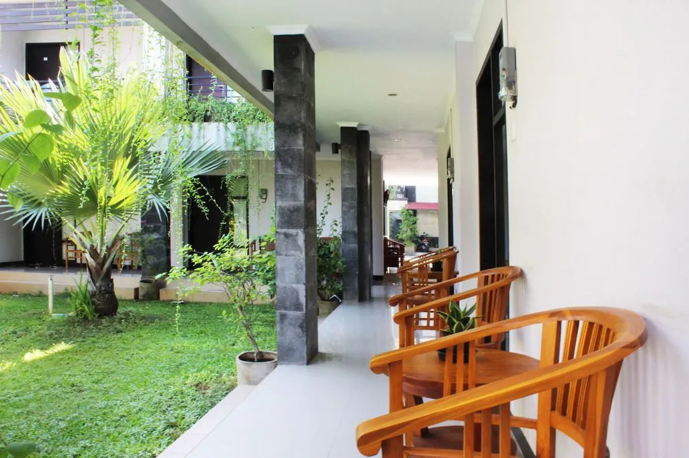 艾里巴厘岛库塔丹帕沙西那库拉帖木儿 6 号酒店(Airy Denpasar Barat Nakula Timur 6 Kuta Bali)