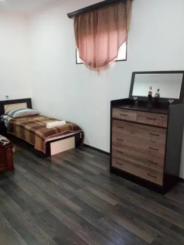Givi Plaza